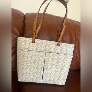 Michael Kors shoulder bag